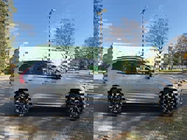 New 2026 Volvo XC60 B5 Plus w/ Protection Package Premier AWD/4WD image 5