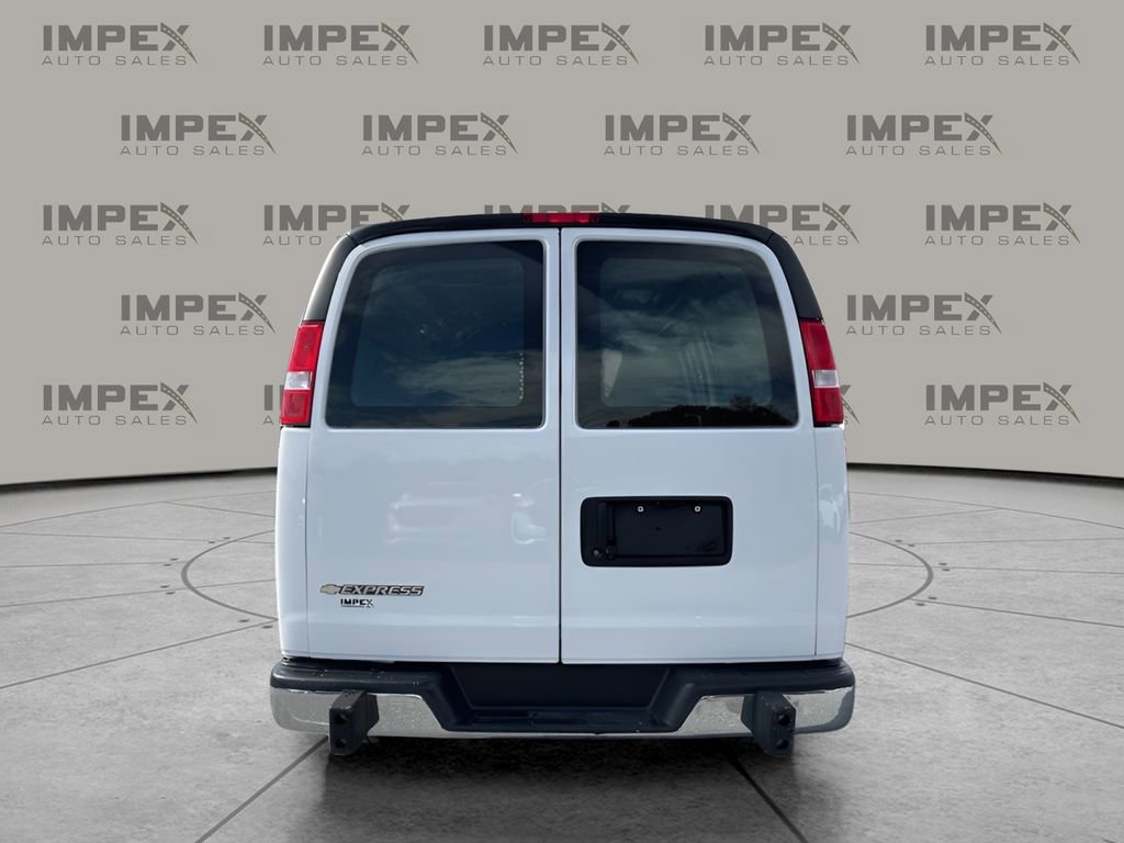 Used 2023 Chevrolet Express 2500 w/ Driver Convenience Package RWD image 4