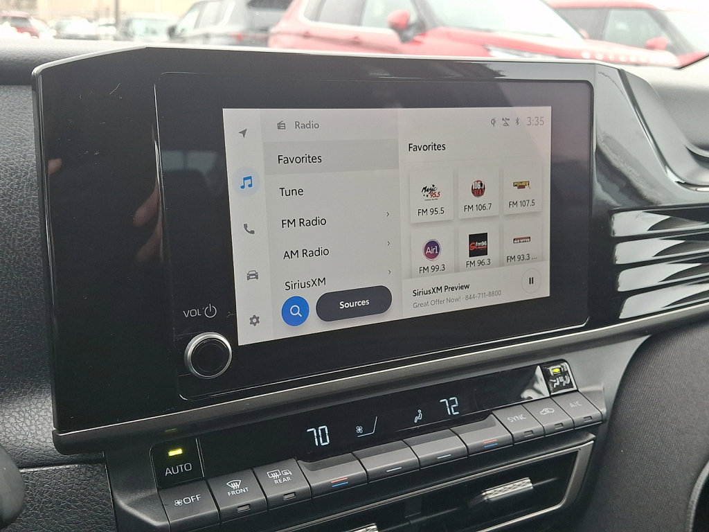 Used 2025 Toyota Camry LE image 28