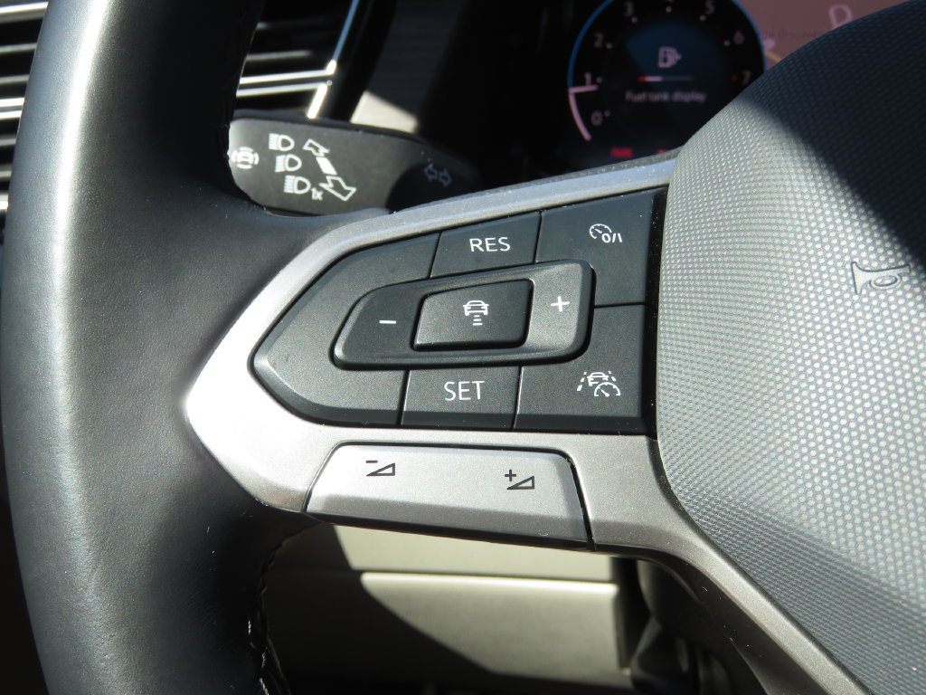 Used 2024 Volkswagen Atlas SEL Premium R-Line AWD/4WD image 24