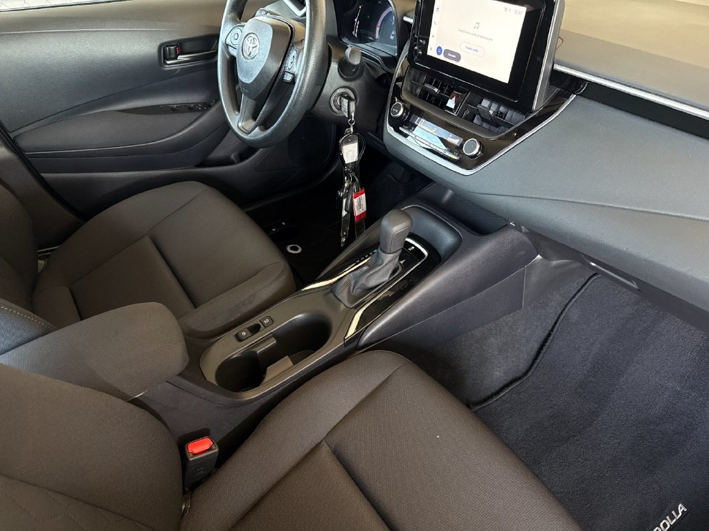 Used 2026 Toyota Corolla LE FWD image 16