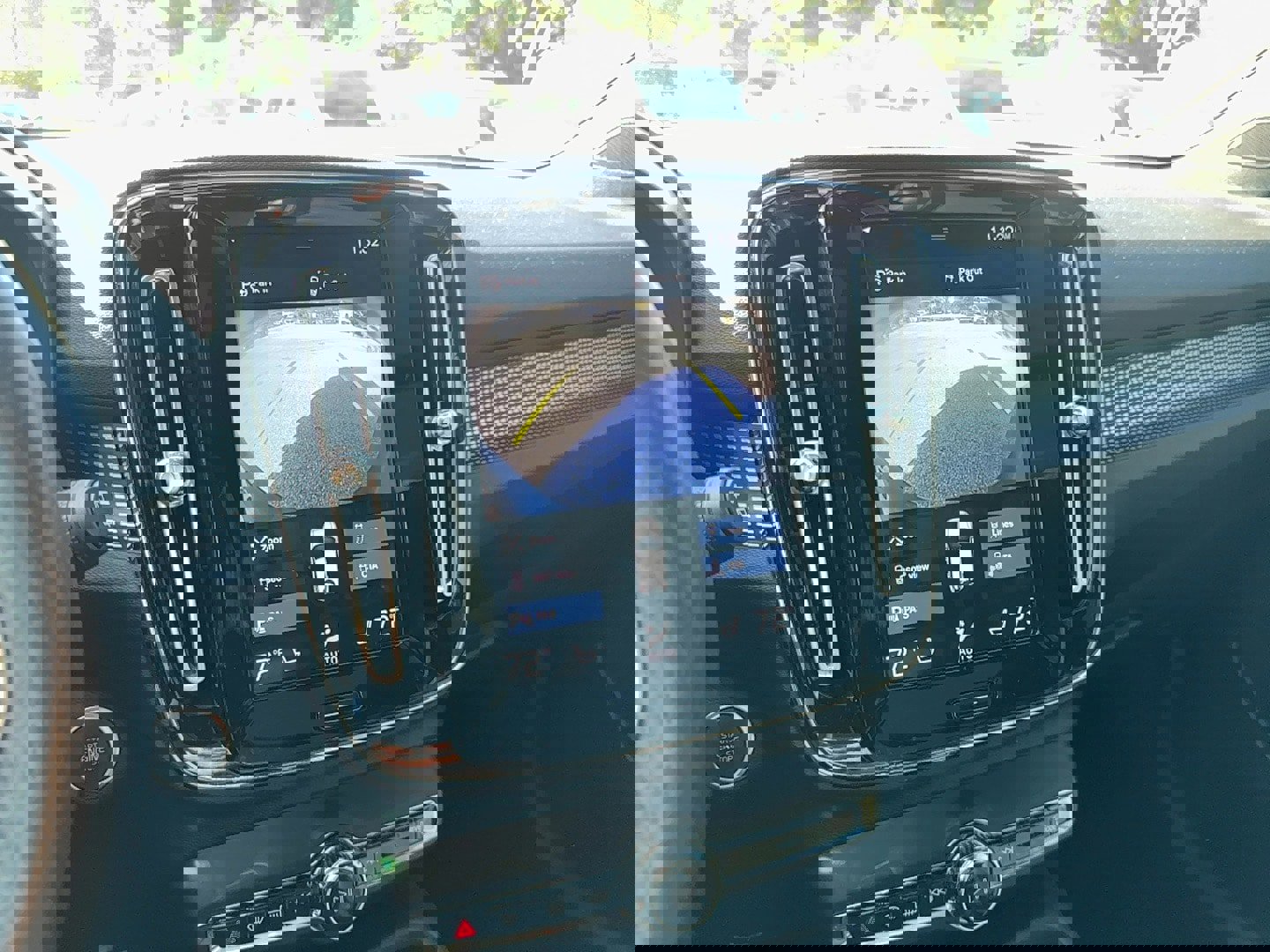 Used 2021 Volvo XC40 T5 R-Design w/ Protection Package Premier image 19