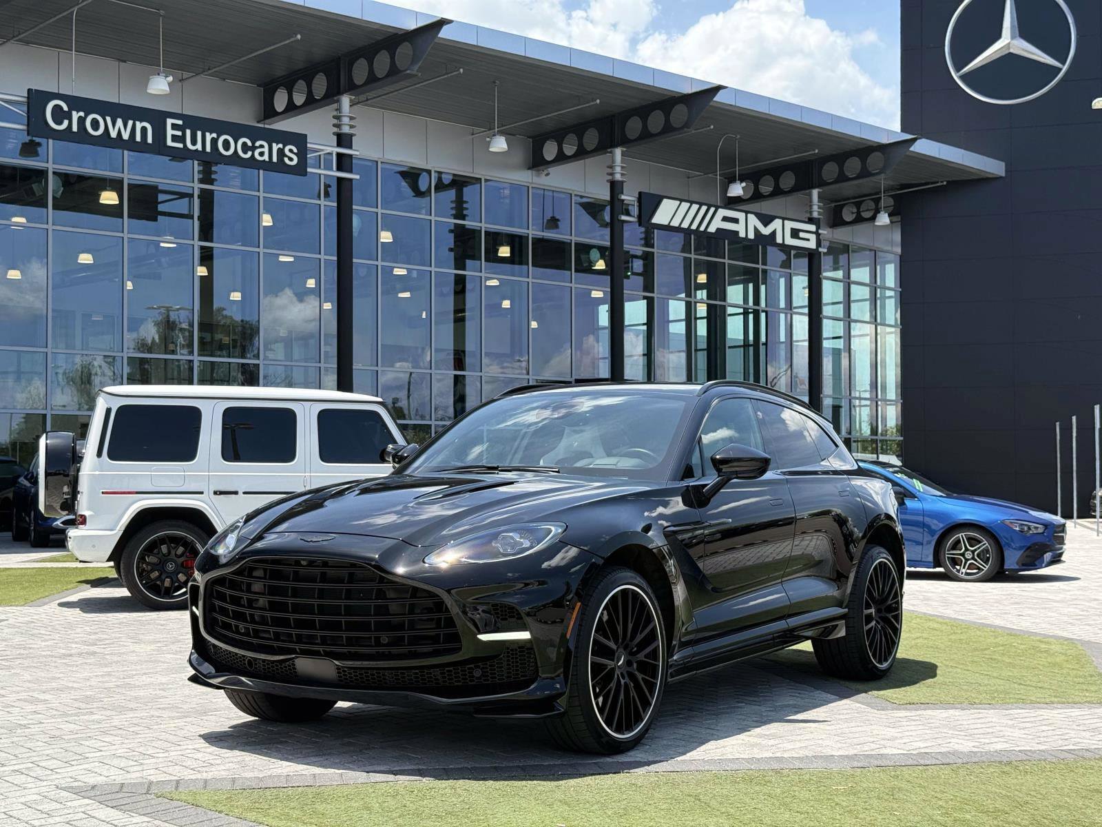 Used 2023 Aston Martin DBX 707 AWD/4WD image 1