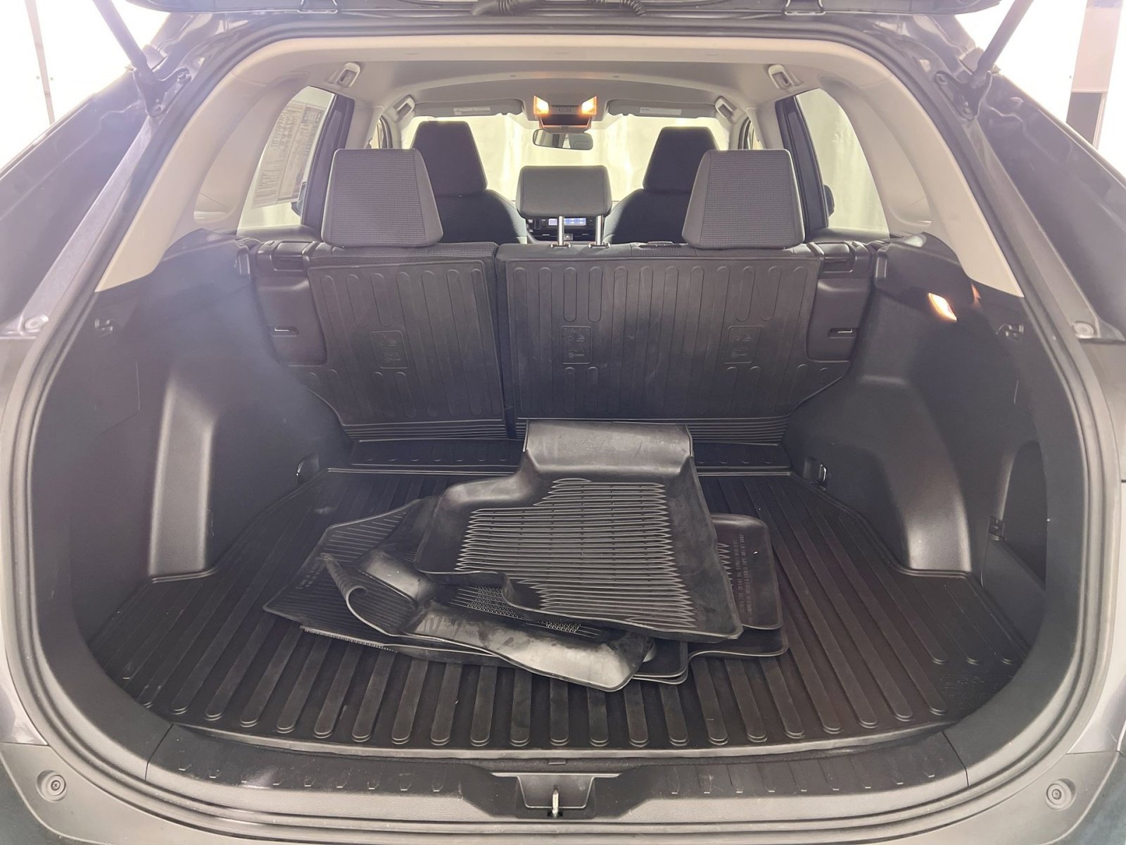 Used 2019 Toyota RAV4 LE image 25