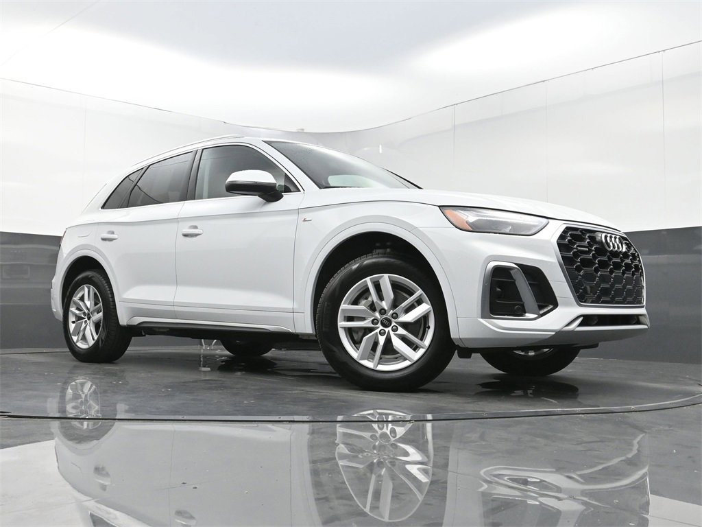 Used 2024 Audi Q5 2.0T Premium w/ Convenience Package image 25