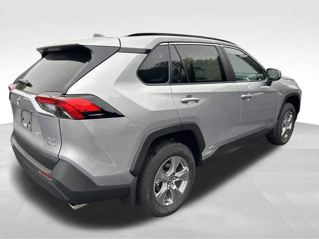 New 2025 Toyota RAV4 XLE image 5