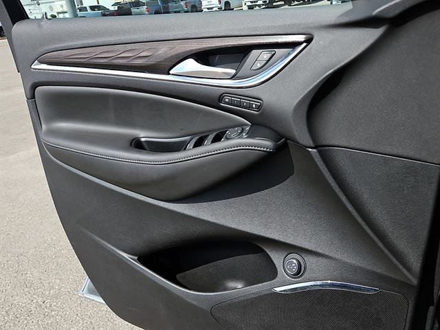 Certified 2023 Buick Enclave Avenir w/ Avenir Technology Package image 13