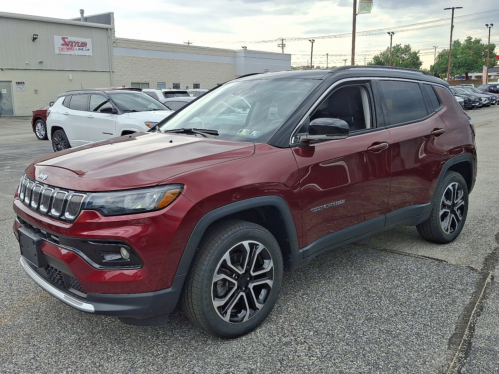 Used 2022 Jeep Compass Limited image 4