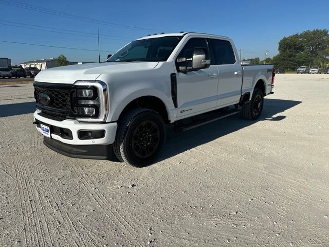 New 2026 Ford F250 Lariat w/ Black Appearance Package AWD/4WD video 1