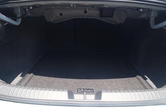Used 2025 Volkswagen Jetta Sport FWD image 19