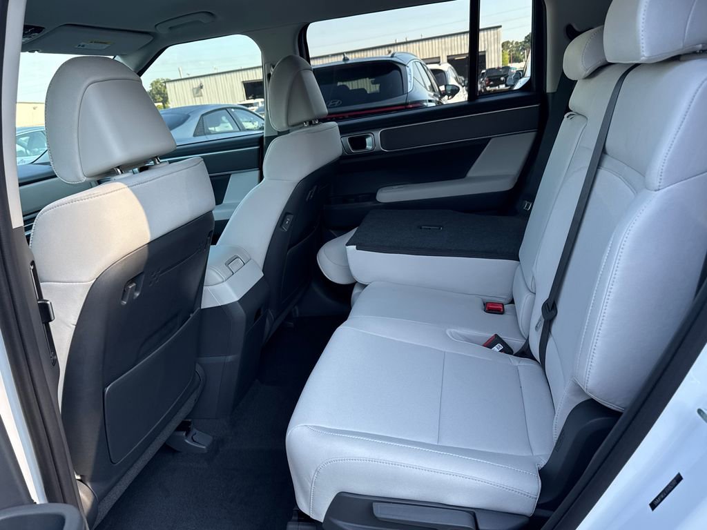 New 2026 Hyundai Santa Fe SE image 11