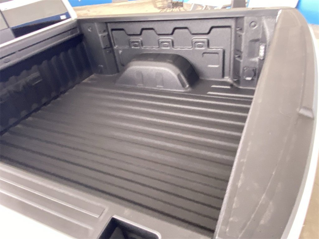 New 2026 GMC Sierra 1500 SLE image 38