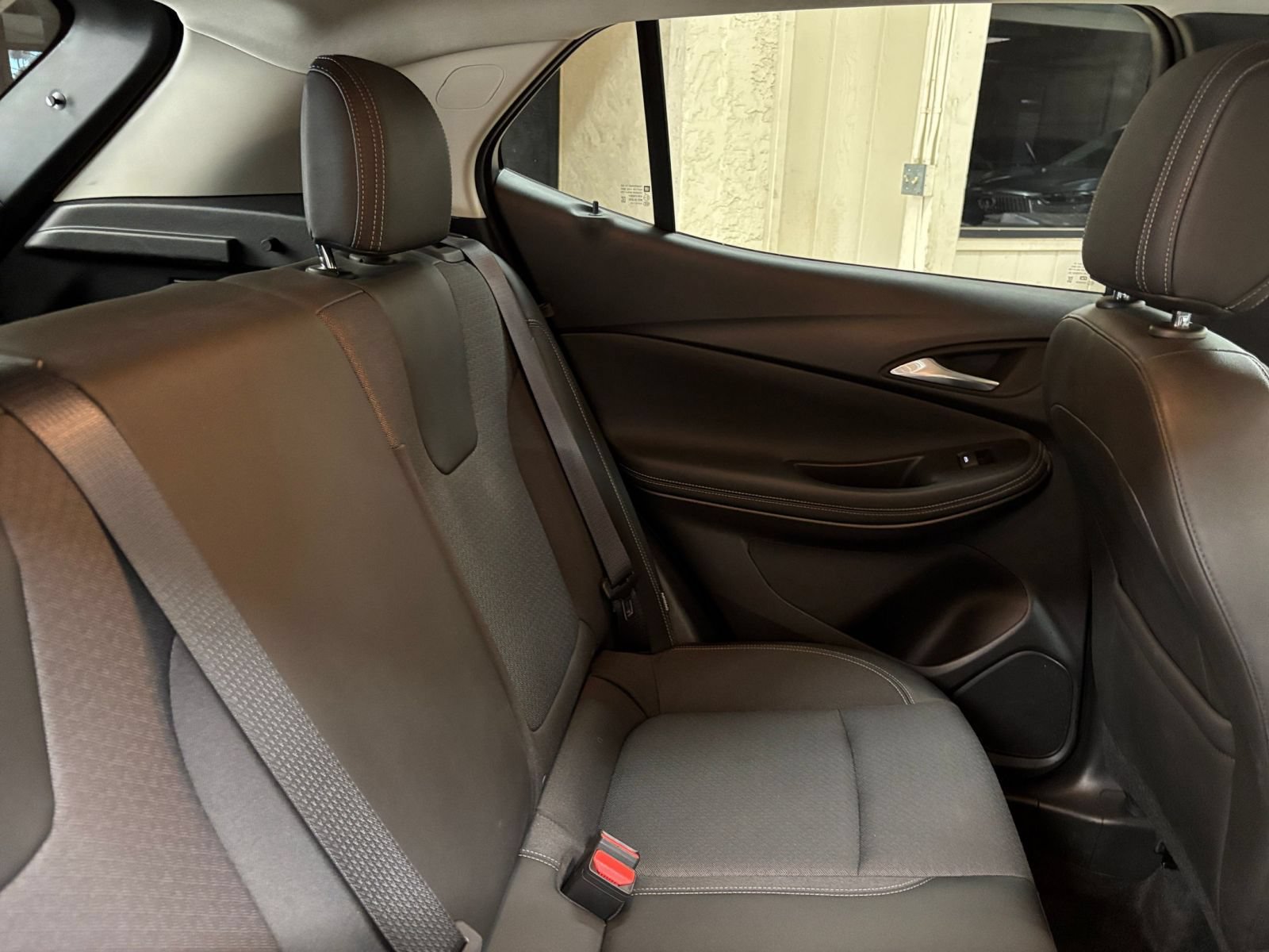 Used 2025 Buick Encore GX Preferred AWD/4WD image 36