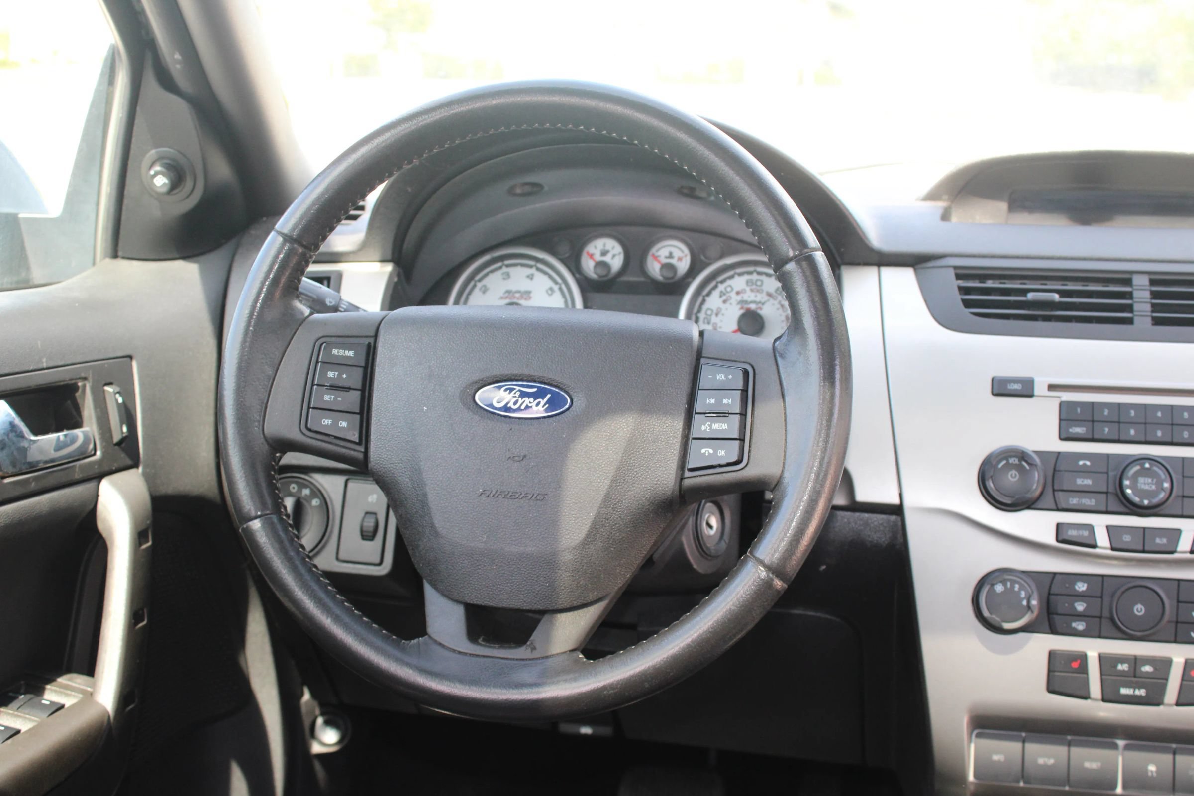 Used 2011 Ford Focus SEL w/ 301A Rapid Spec Order Code FWD image 14