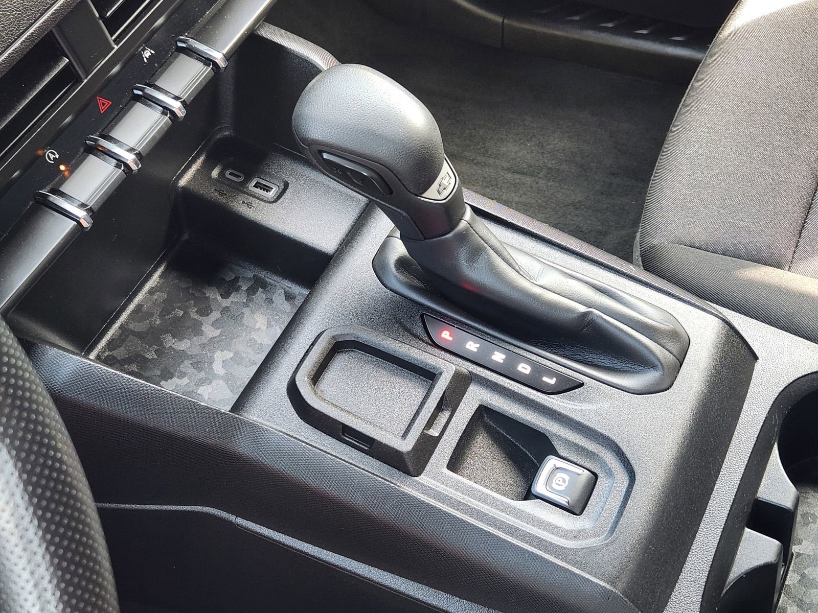 Used 2024 Chevrolet Colorado W/T image 21