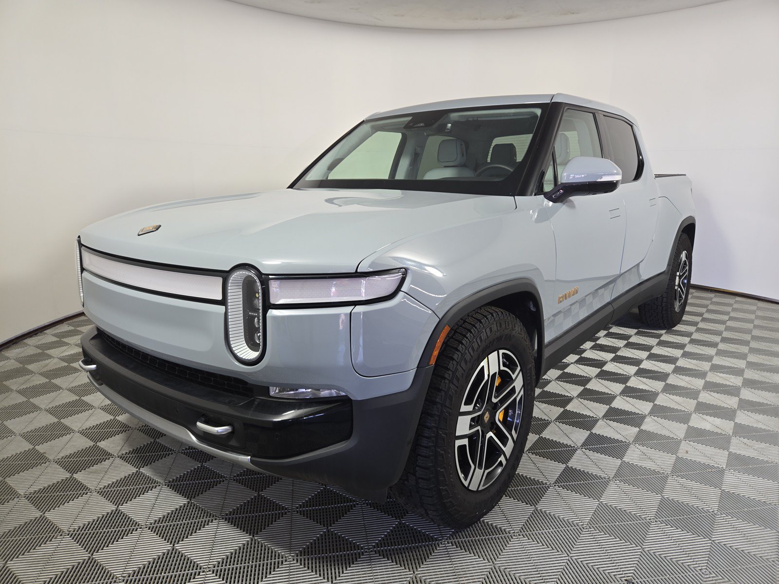 Used 2023 Rivian R1T Adventure
