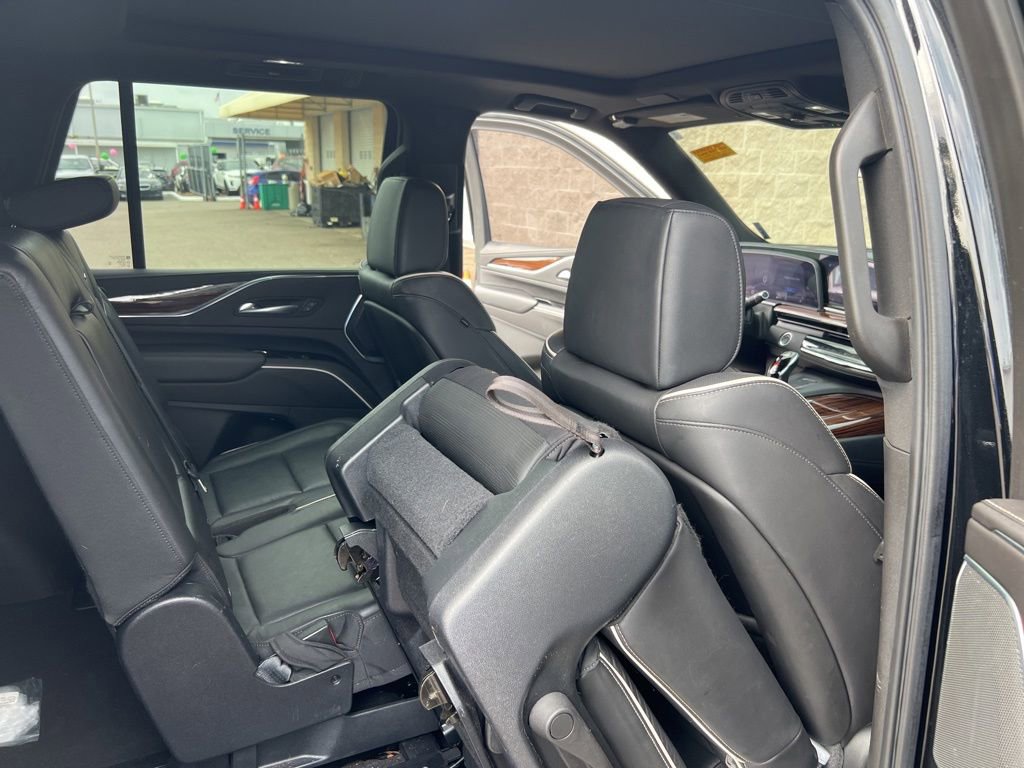 Used 2021 Cadillac Escalade Premium Luxury AWD/4WD image 9