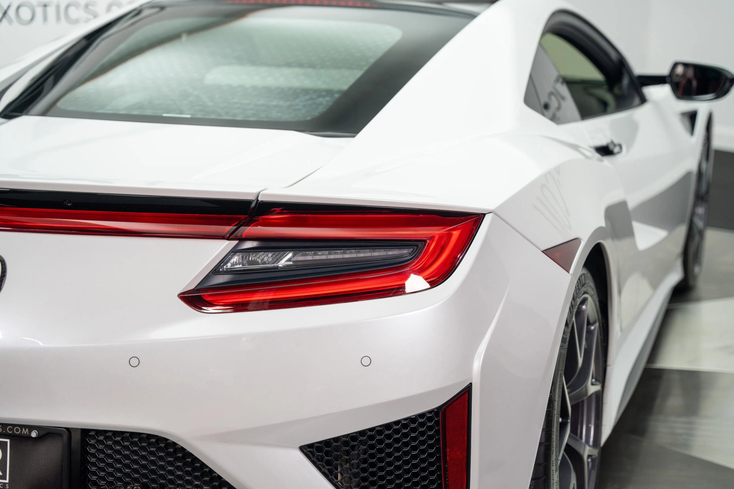 Used 2017 Acura NSX image 20