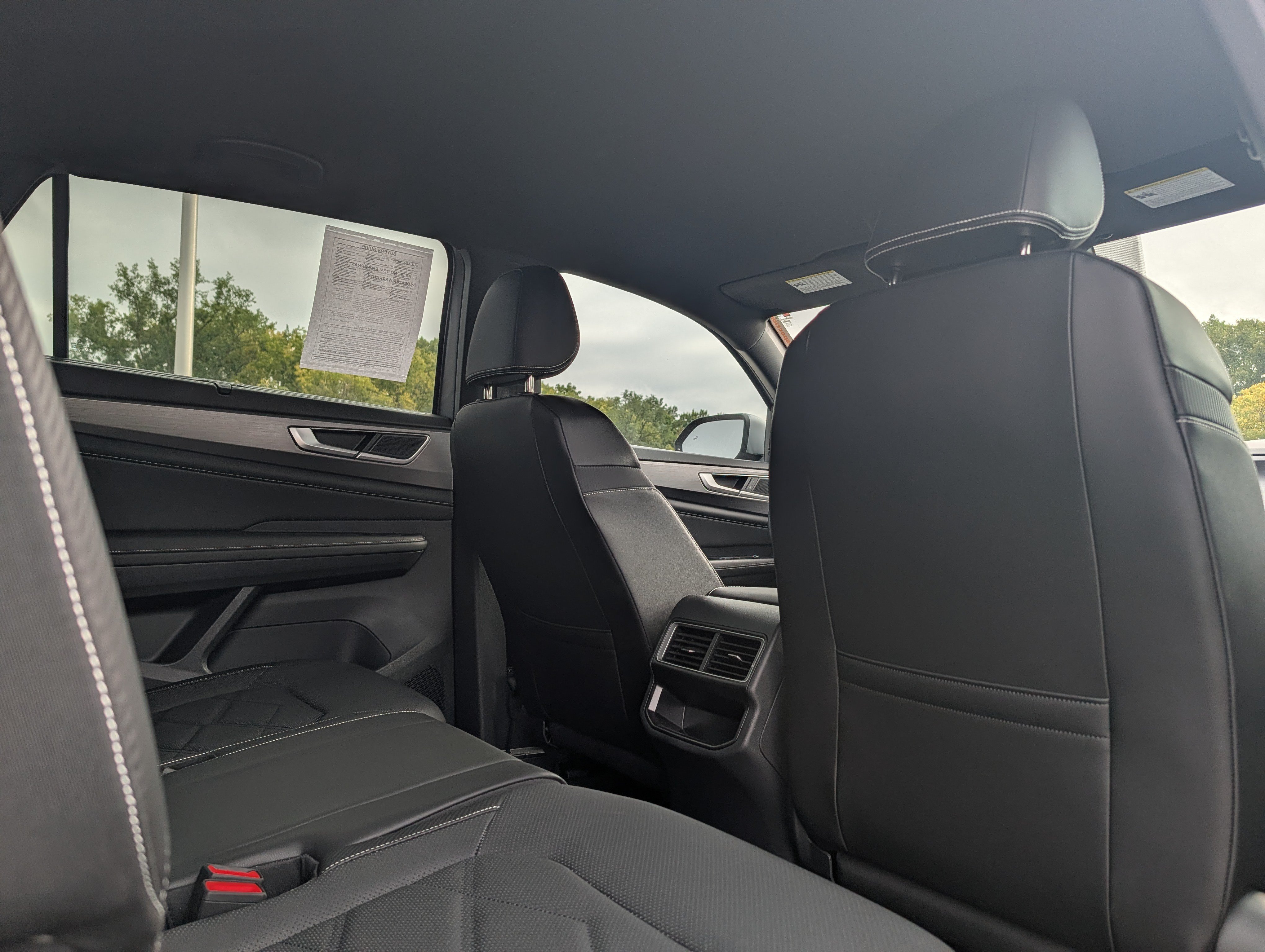 Certified 2024 Volkswagen Atlas Cross Sport SE AWD/4WD image 20