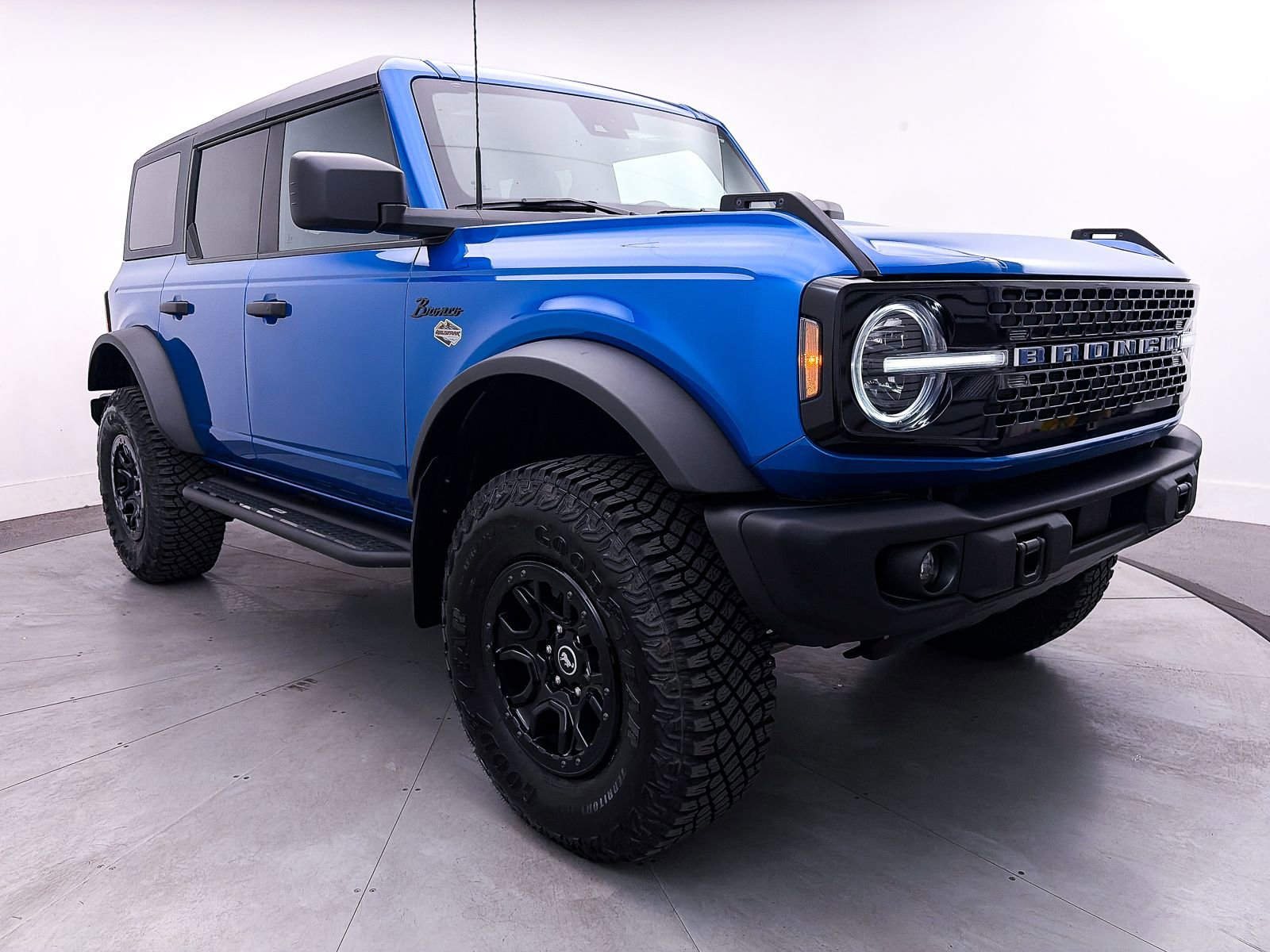 Used 2023 Ford Bronco Wildtrak image 13