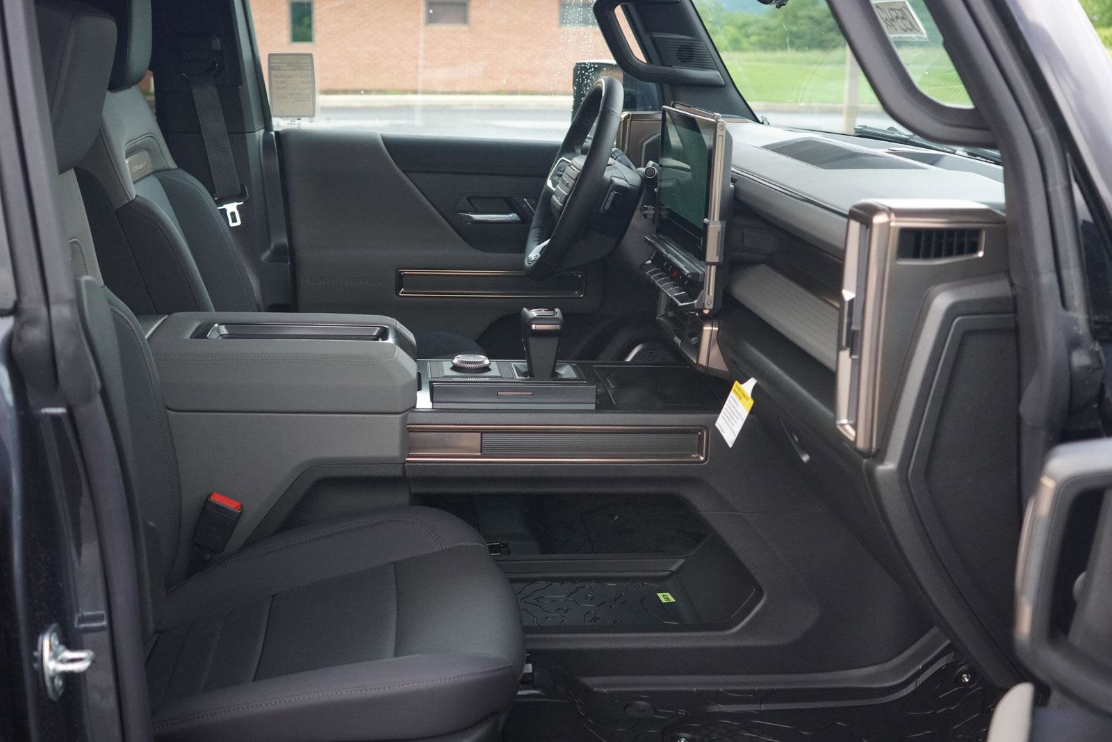 New 2025 GMC Hummer EV 2X w/ LPO, Sport Package image 26