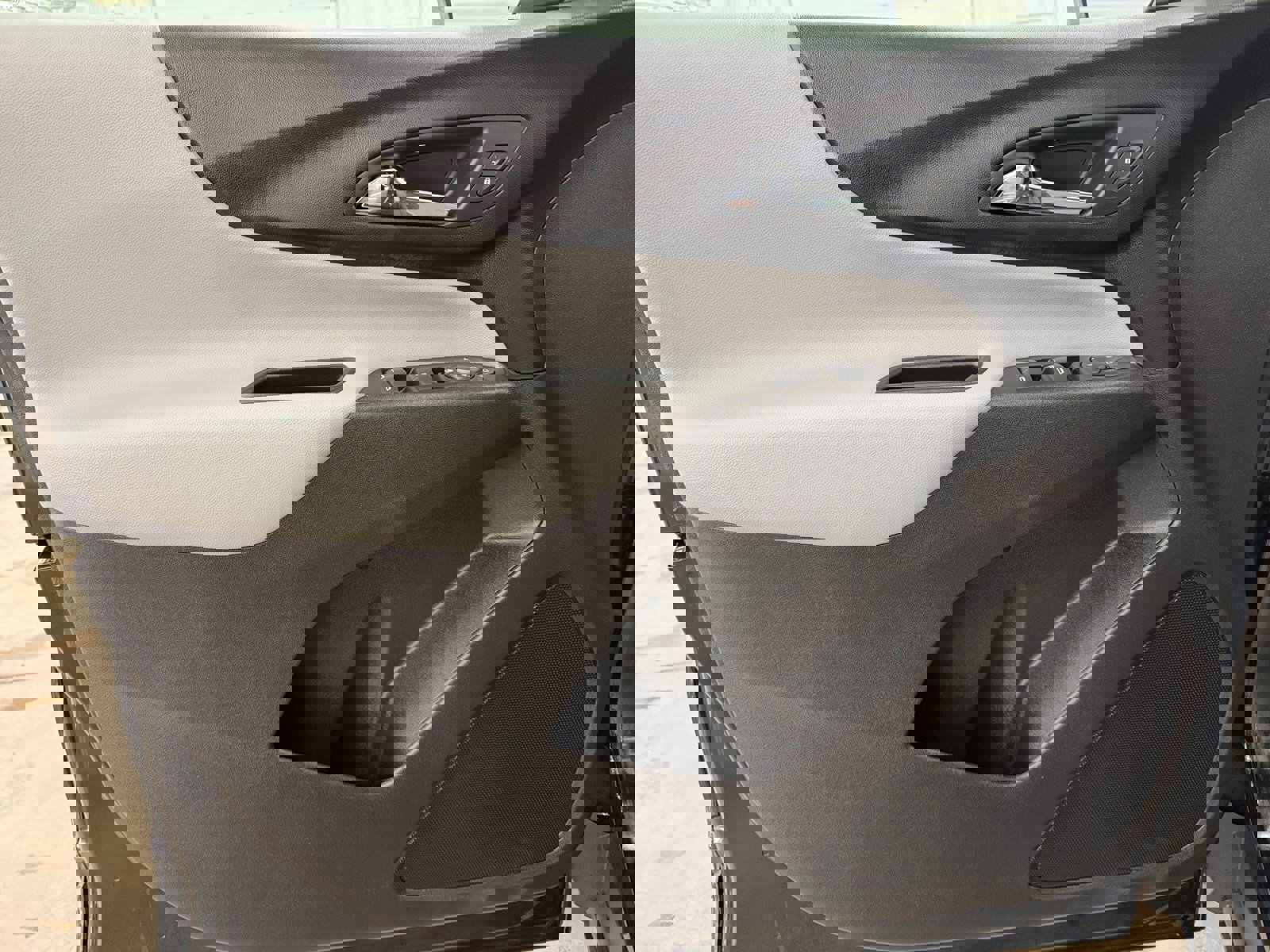 Used 2024 Chevrolet Equinox LS image 21