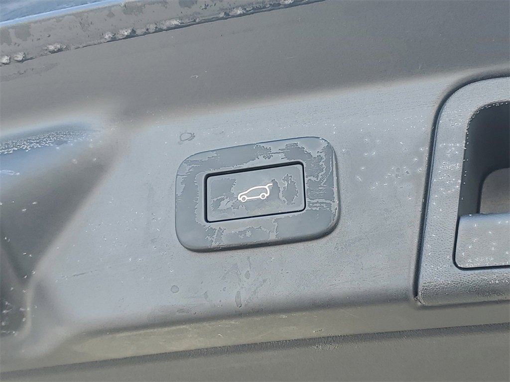 Used 2024 Land Rover Range Rover Velar Dynamic SE image 8