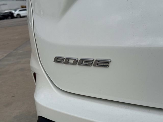 Used 2020 Ford Edge Titanium image 5