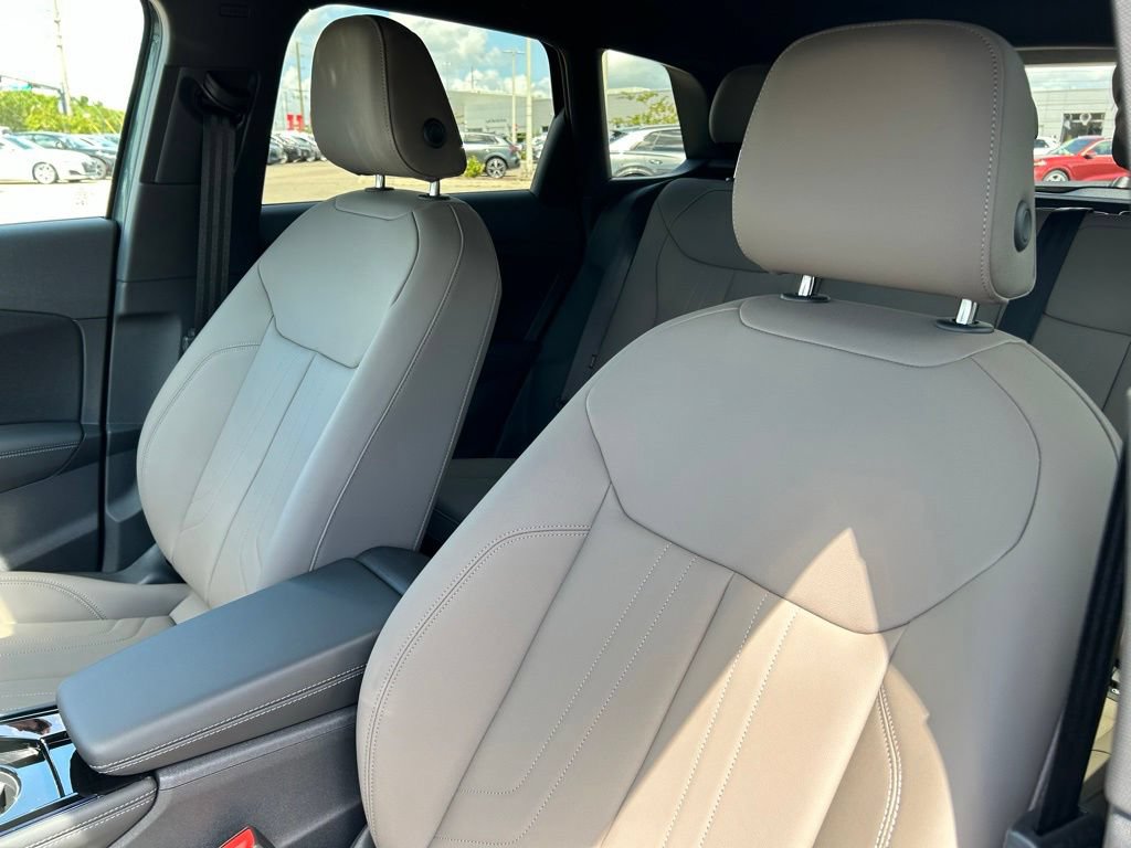 New 2026 Audi Q3 quattro 2.0T AWD/4WD image 16