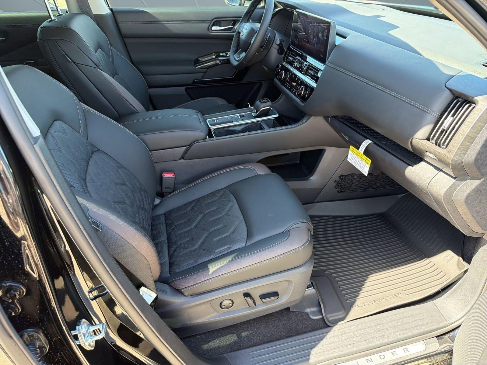 New 2026 Nissan Pathfinder Platinum image 30