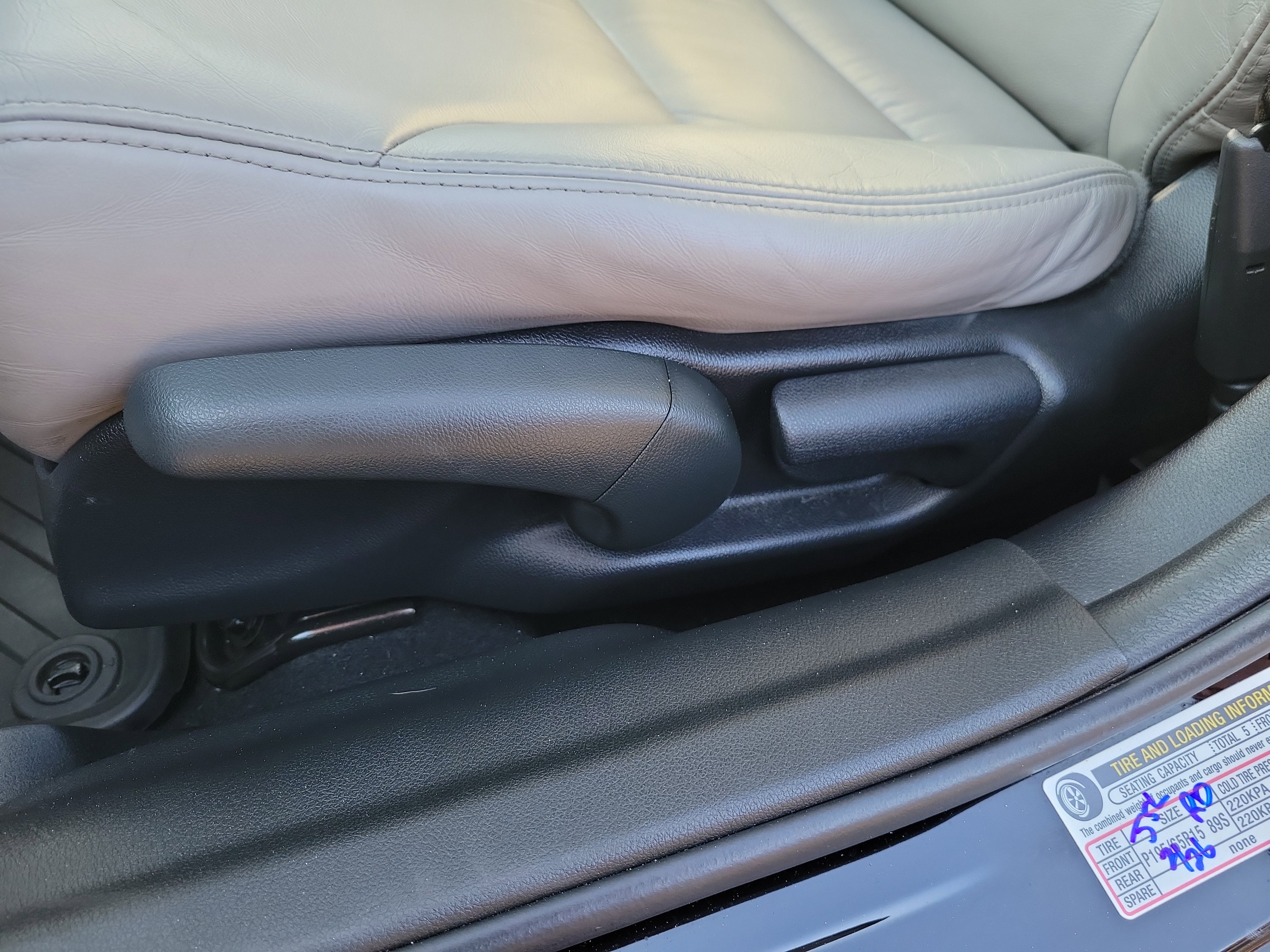 Used 2015 Honda Civic Hybrid Sedan image 16