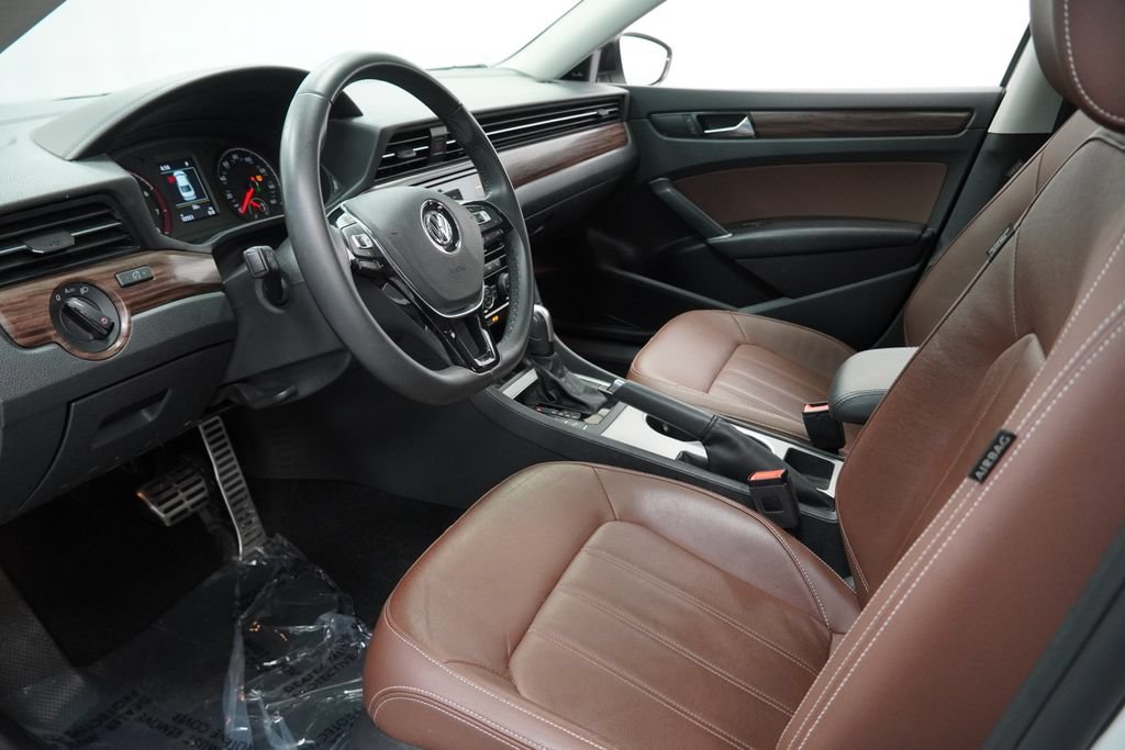 Used 2022 Volkswagen Passat 2.0T FWD image 18