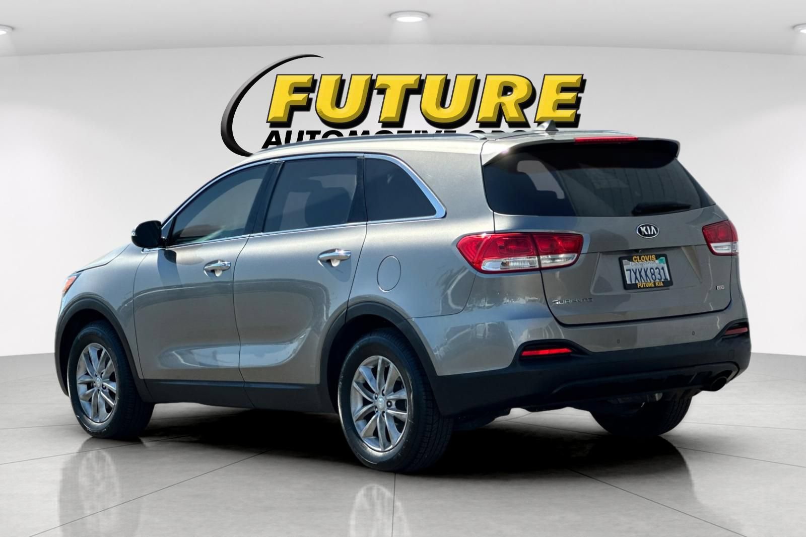 Used 2017 Kia Sorento FWD w/ LX Convenience Package image 6