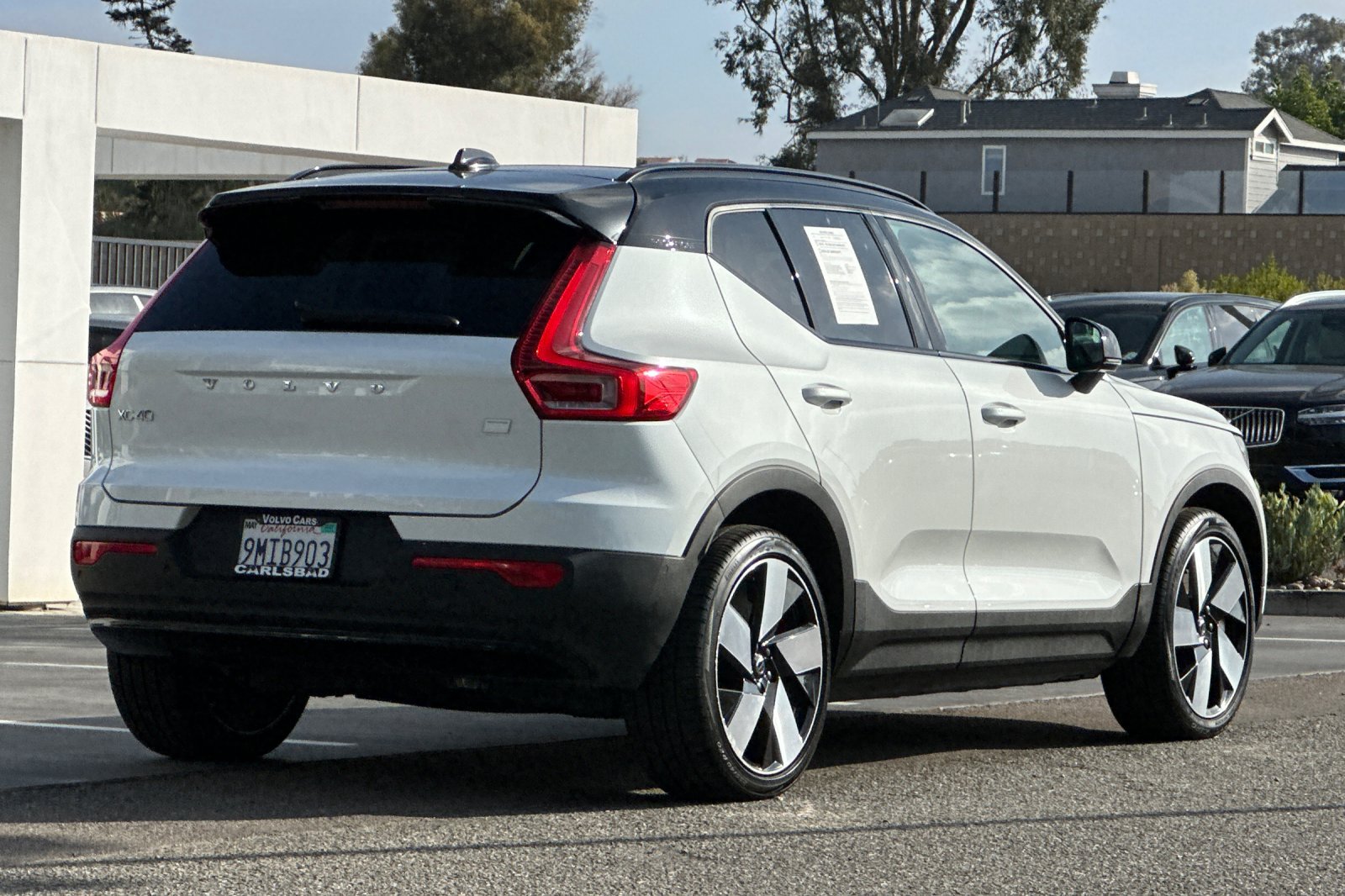 Certified 2024 Volvo XC40 Recharge Ultimate w/ Protection Package Premier RWD image 4