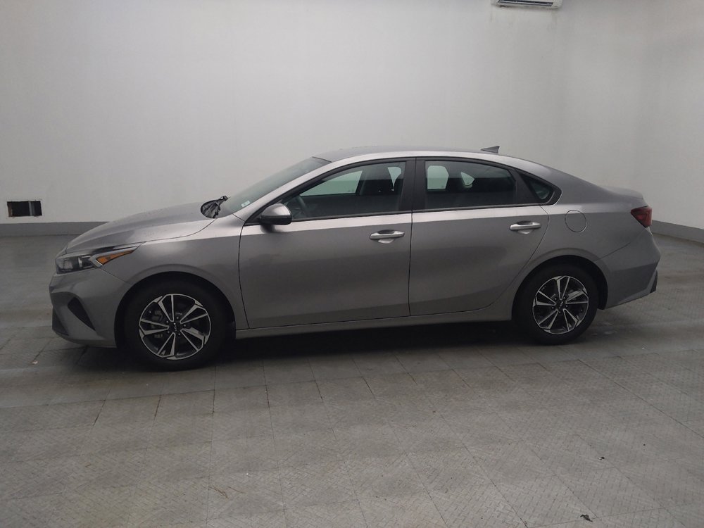 Used 2024 Kia Forte LXS w/ LXS Technology Package FWD image 2