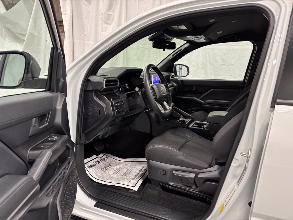 Used 2026 Toyota 4Runner SR5 AWD/4WD image 39