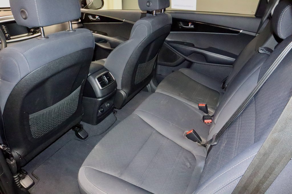 Used 2019 Kia Sorento LX image 20