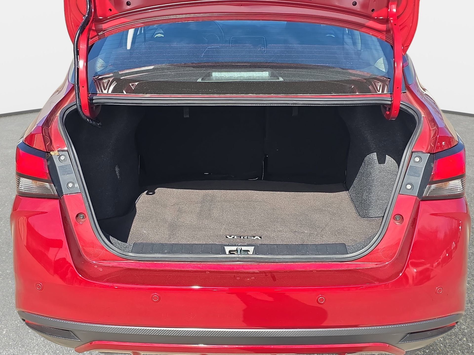 Certified 2025 Nissan Versa SV w/ Trunk Package image 12