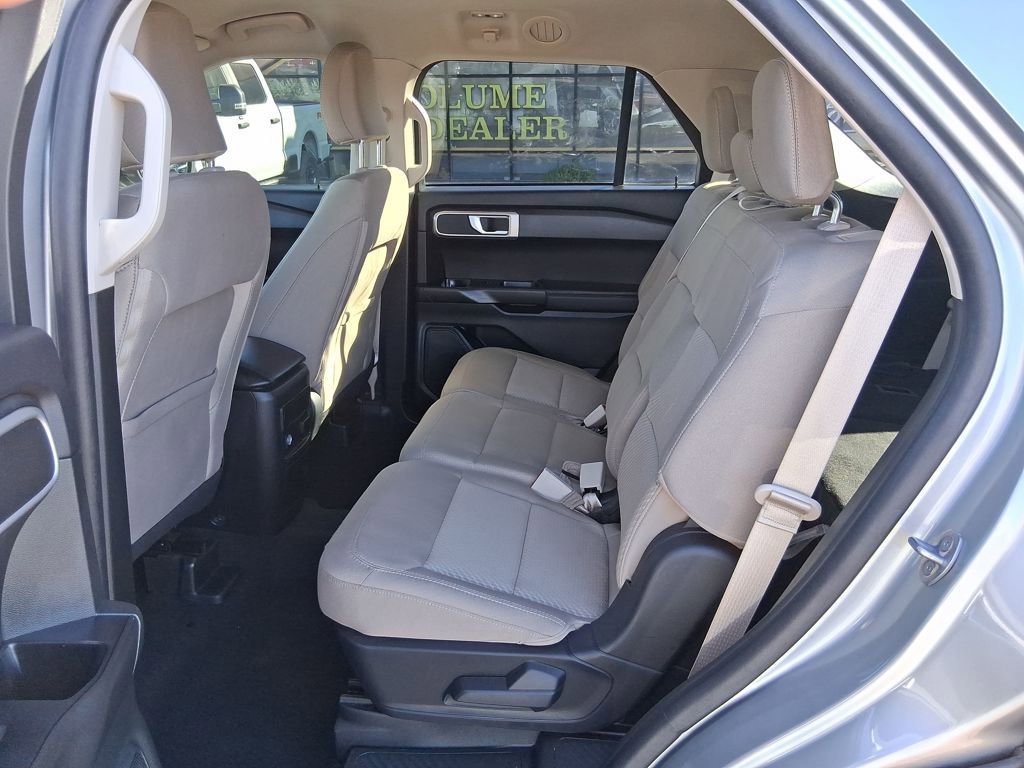 Used 2024 Ford Explorer 4WD image 23