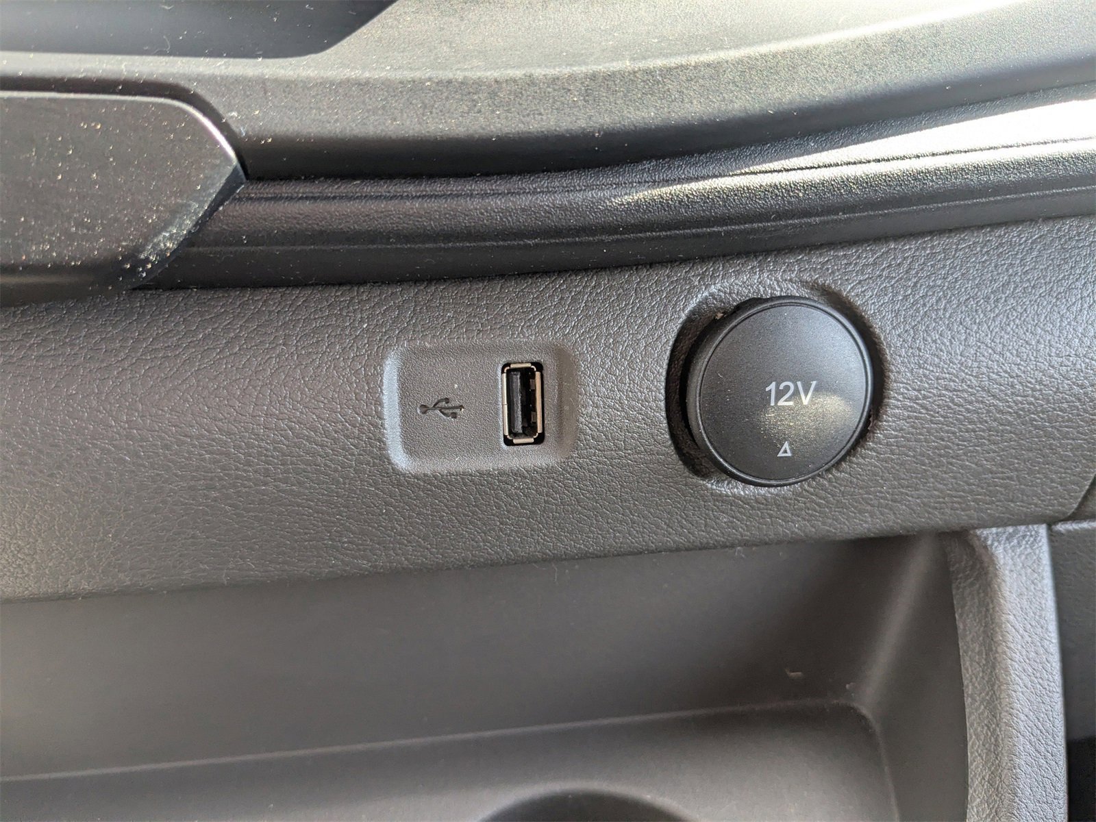 Used 2024 Ford Transit 250 Low Roof w/ Exterior Upgrade Package image 21