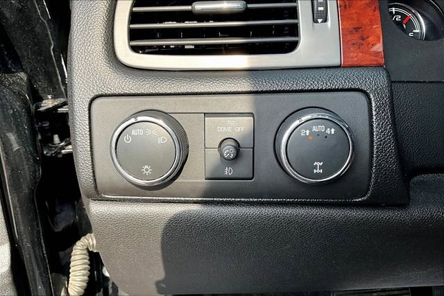 Used 2013 Chevrolet Suburban LT w/ Luxury Package image 14