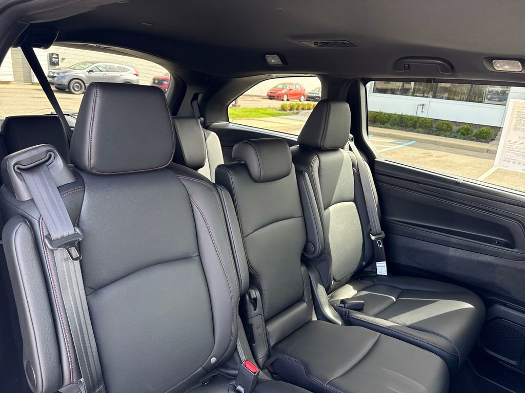 Certified 2025 Honda Odyssey Sport-L image 11