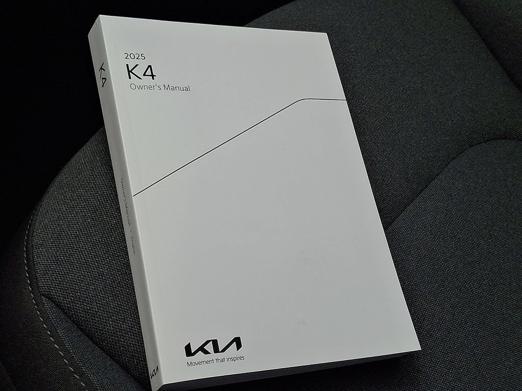 Certified 2025 Kia K4 FWD image 26