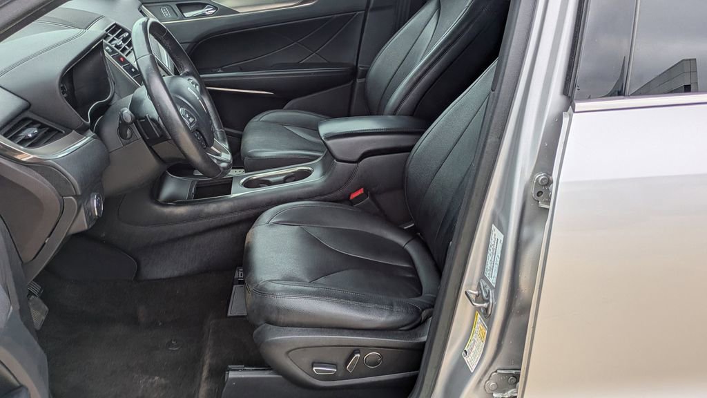 Used 2015 Lincoln MKC FWD image 7