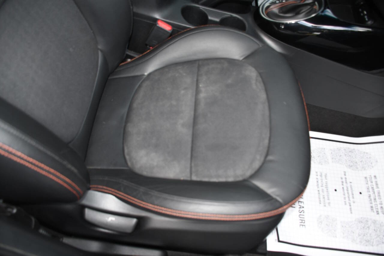 Used 2018 Kia Soul ! FWD image 23