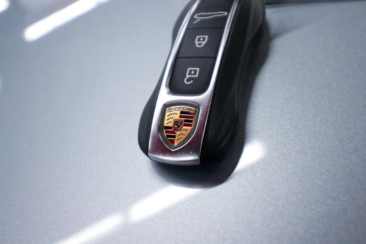 Used 2025 Porsche Panamera image 37