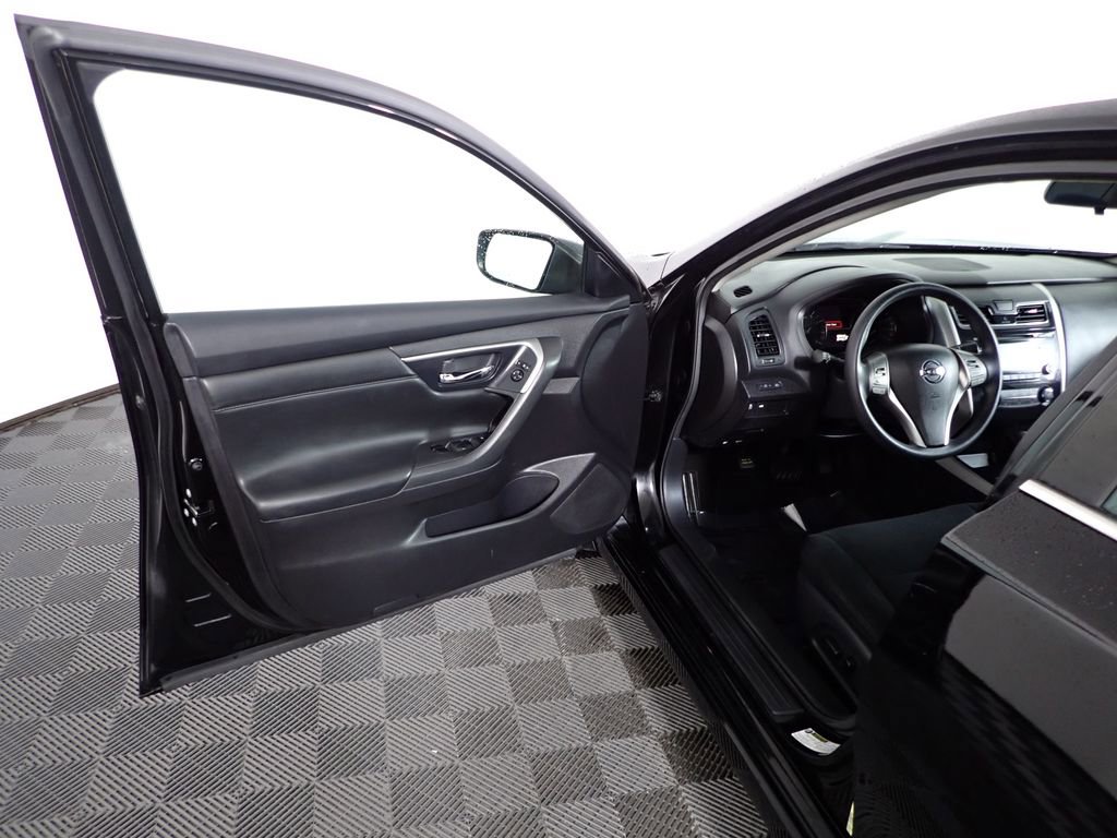 Used 2015 Nissan Altima 2.5 S w/ Special Edition Package image 21