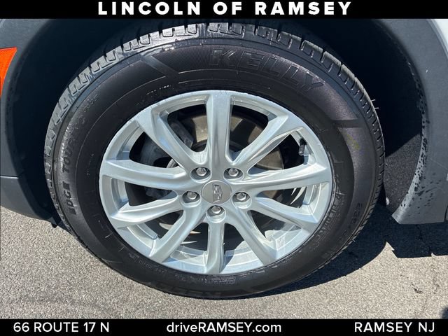 Used 2022 Cadillac XT4 Luxury w/ Cold Weather Package AWD/4WD image 24