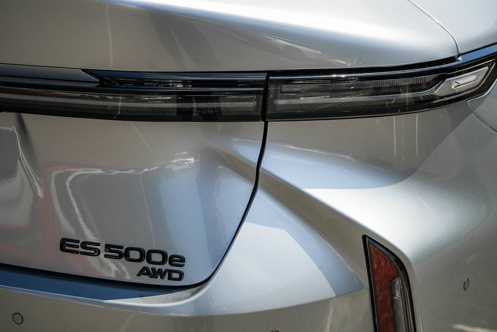 New 2026 Lexus ES 500e AWD/4WD image 7