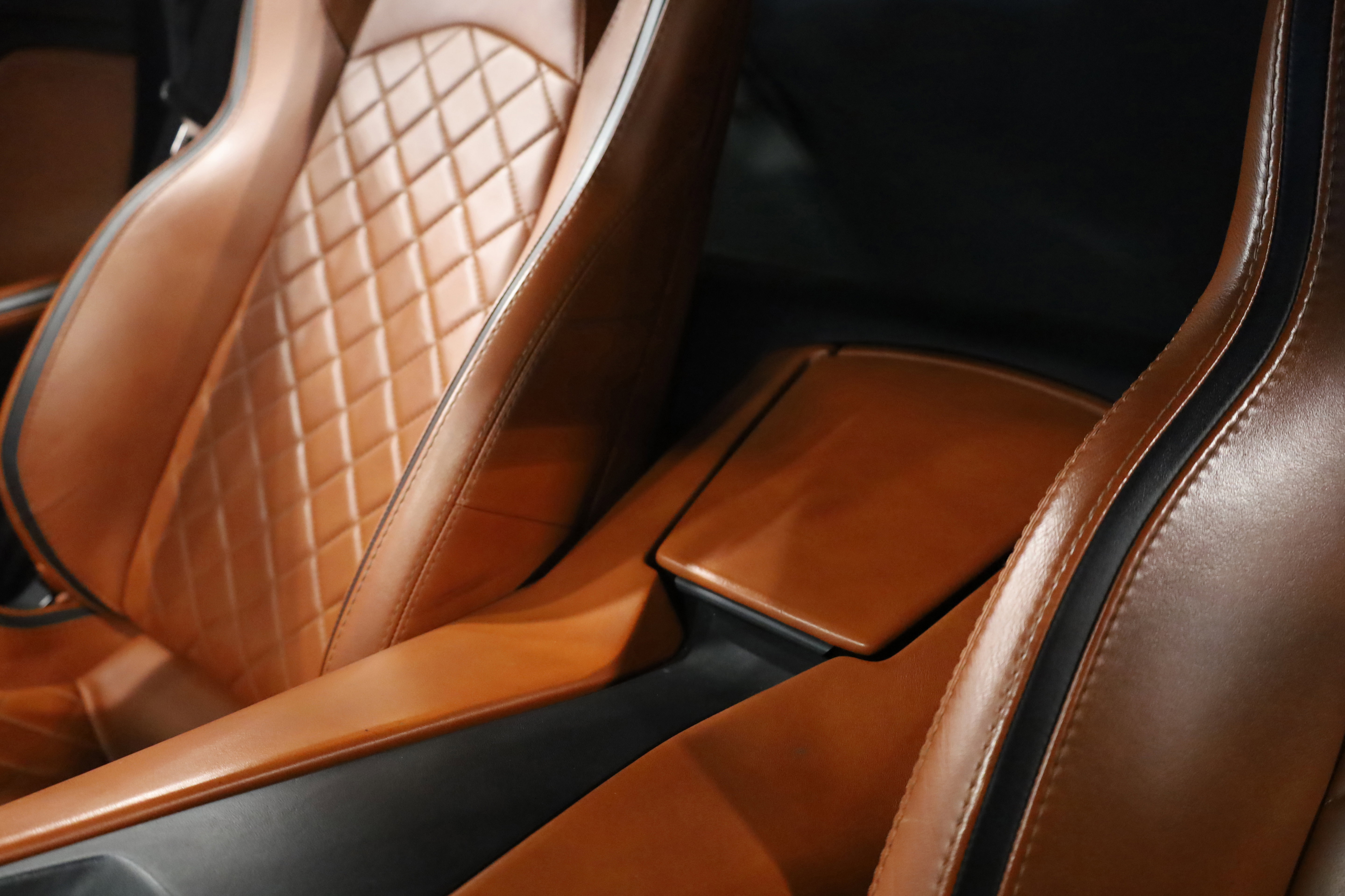 Used 2018 Lamborghini Aventador S image 32